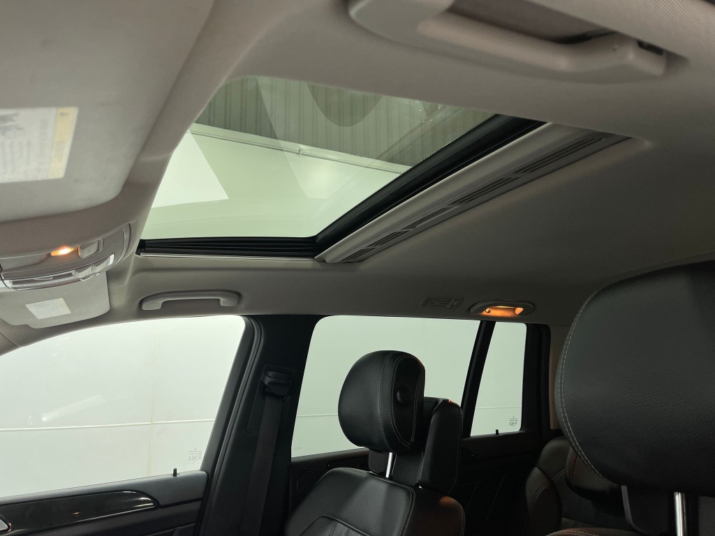 2016 Mercedes-Benz GL-Class Image 13