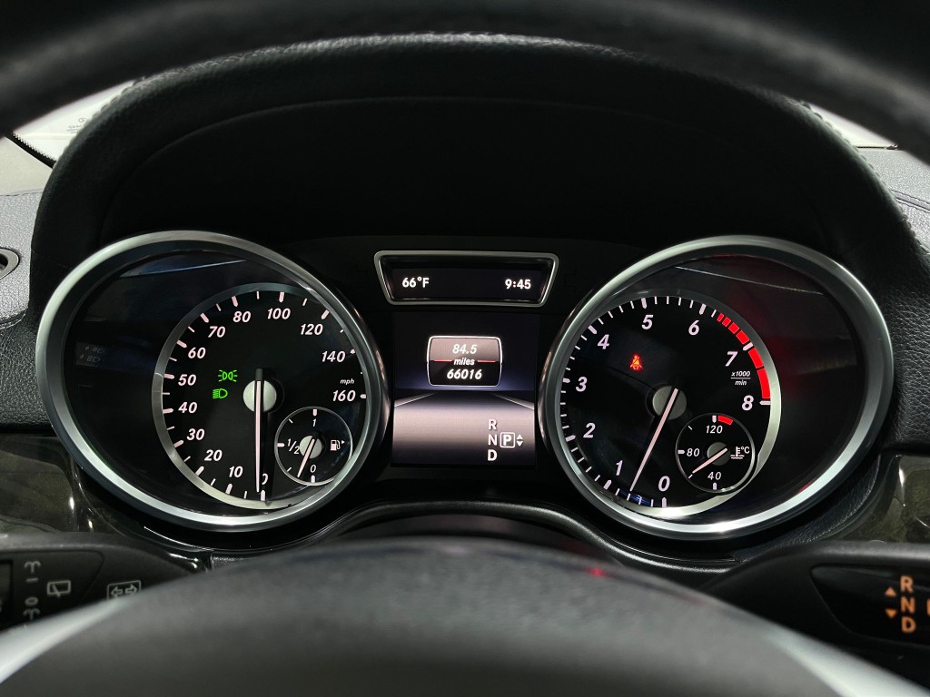 2016 Mercedes-Benz GL-Class Image 25