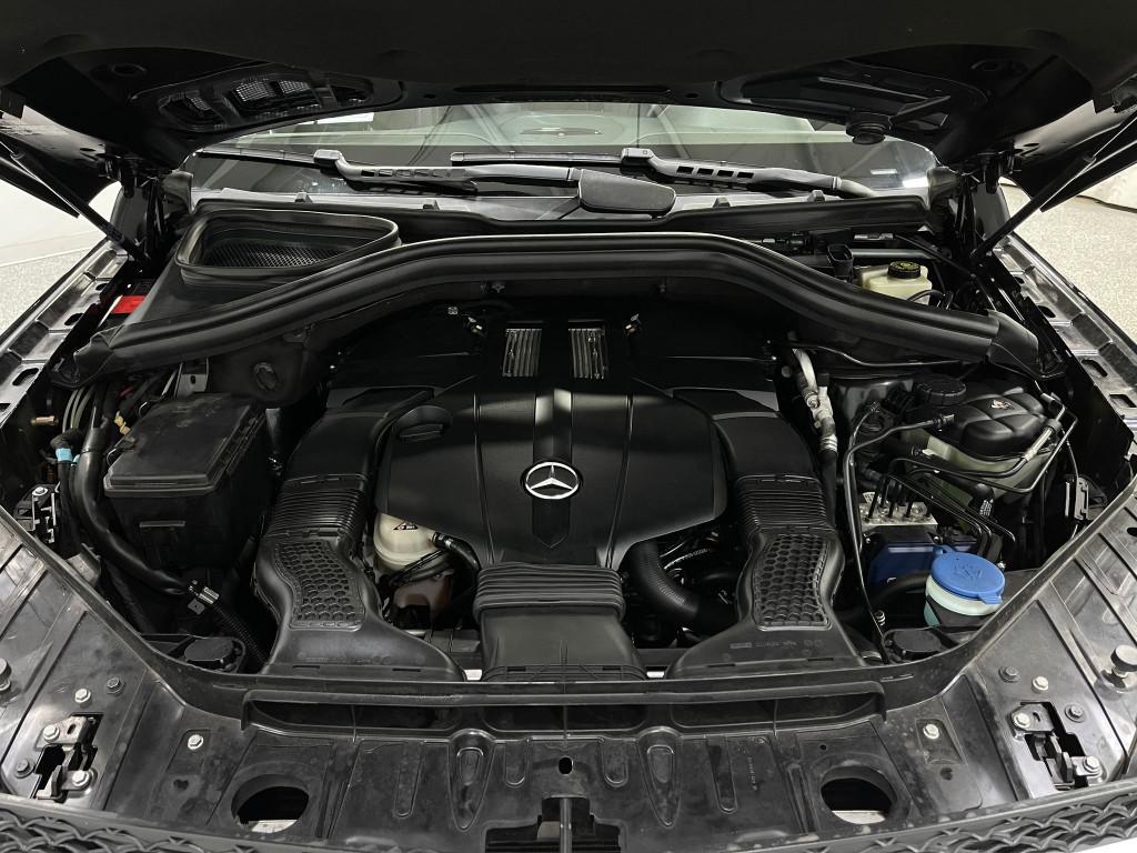 2016 Mercedes-Benz GL-Class Image 29