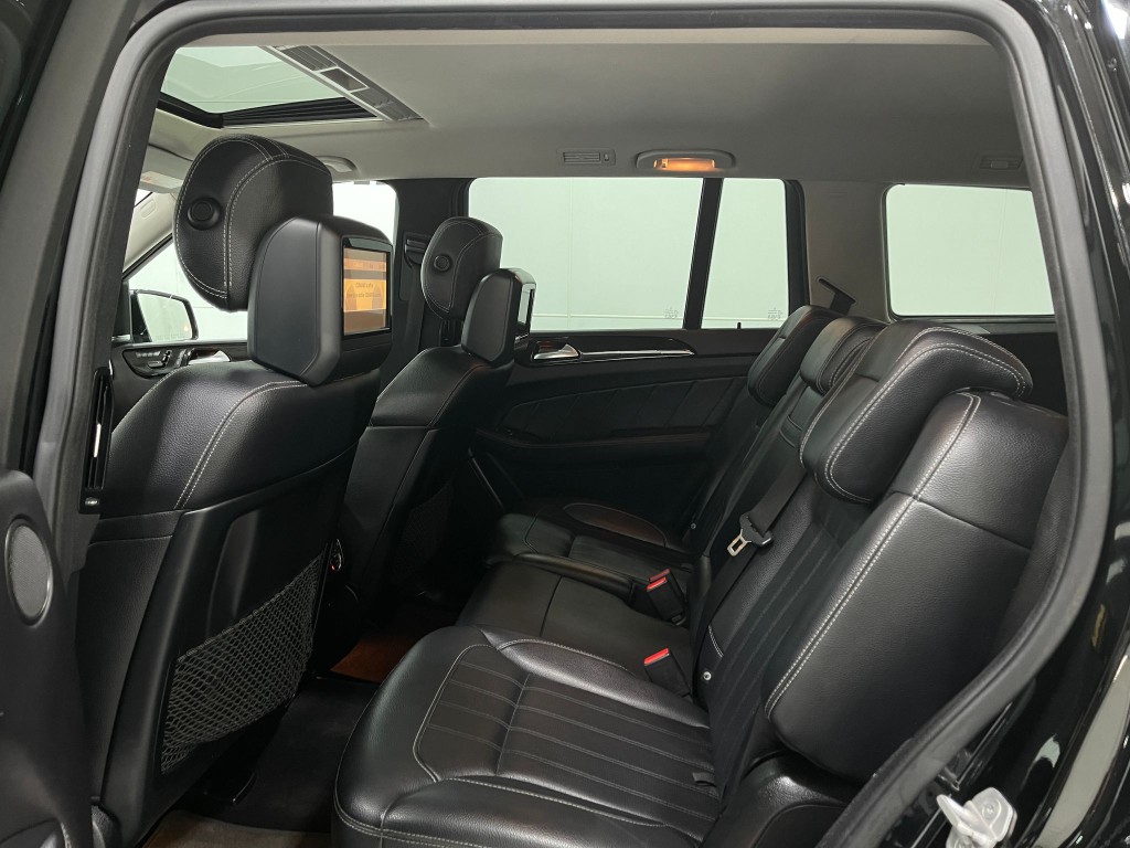 2016 Mercedes-Benz GL-Class Image 32