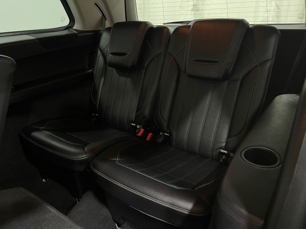 2016 Mercedes-Benz GL-Class Image 33