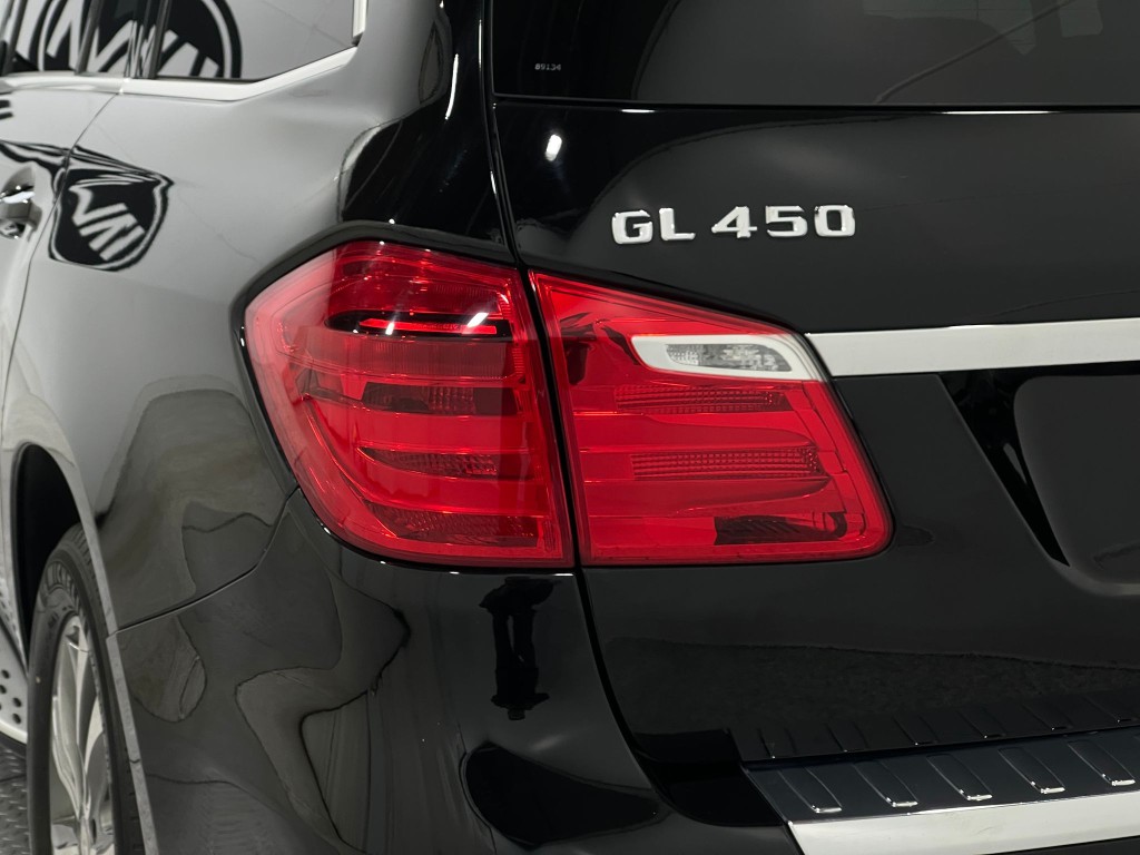 2016 Mercedes-Benz GL-Class Image 38