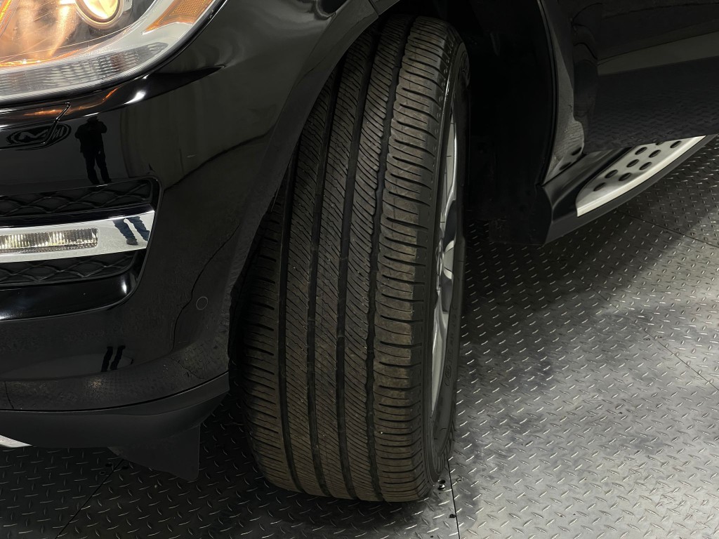 2016 Mercedes-Benz GL-Class Image 40