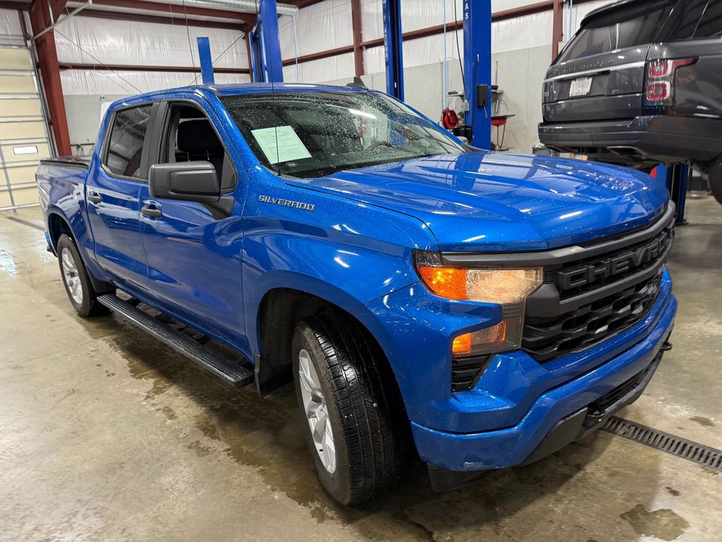 2022 Chevrolet Silverado 1500 Image 1