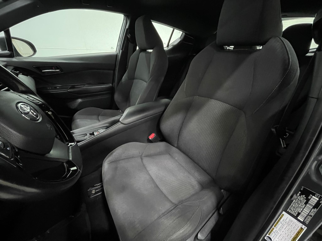 2018 Toyota C-HR Image 12