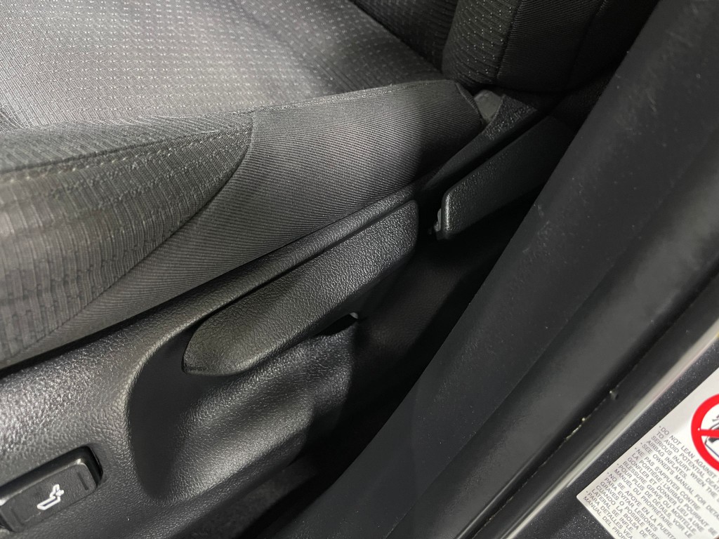 2018 Toyota C-HR Image 15