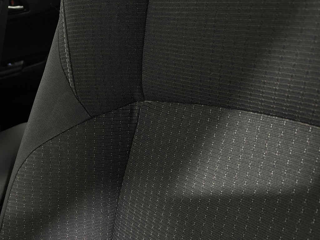 2018 Toyota C-HR Image 16