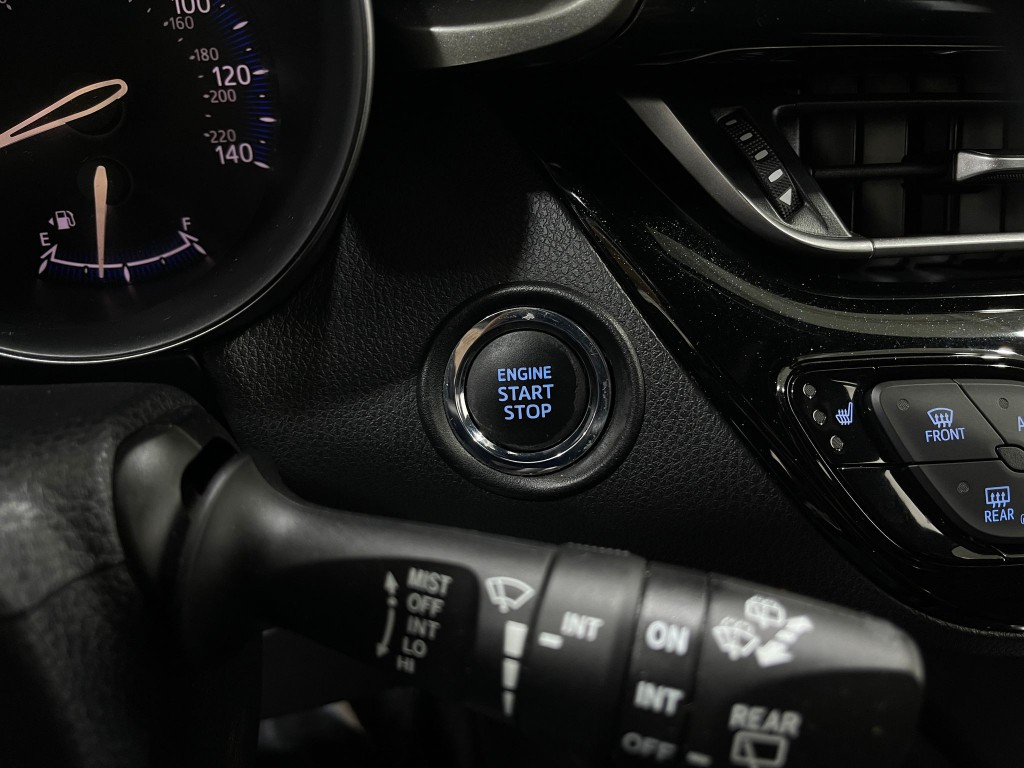 2018 Toyota C-HR Image 19