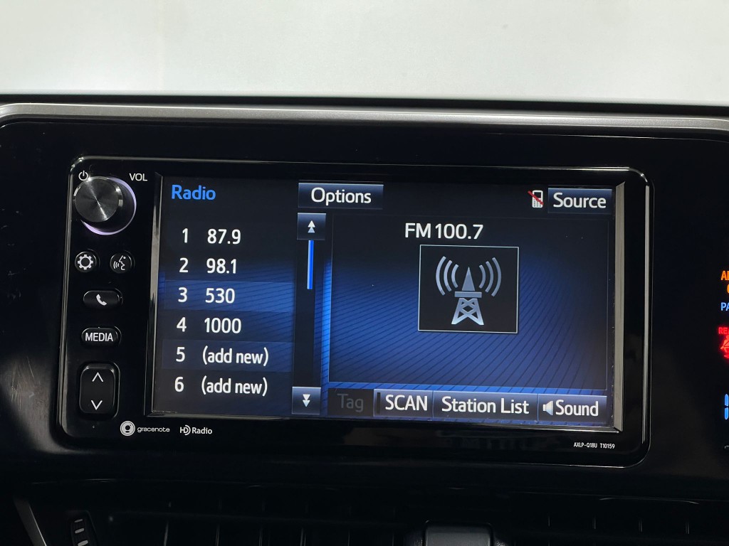 2018 Toyota C-HR Image 22