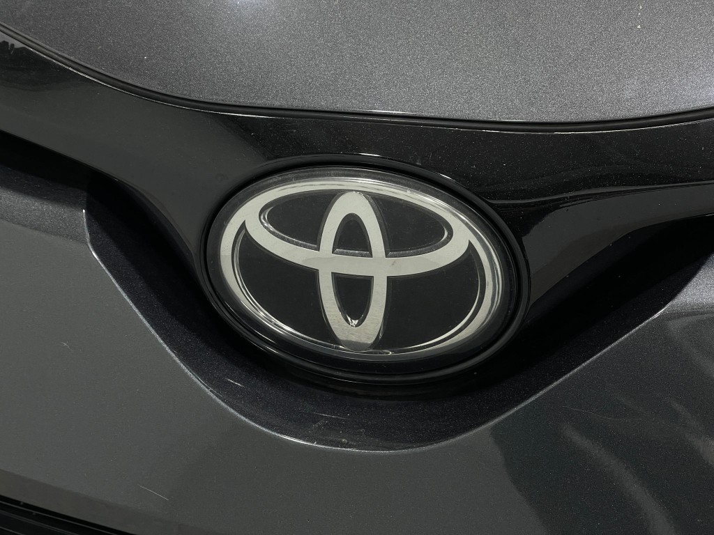 2018 Toyota C-HR Image 36
