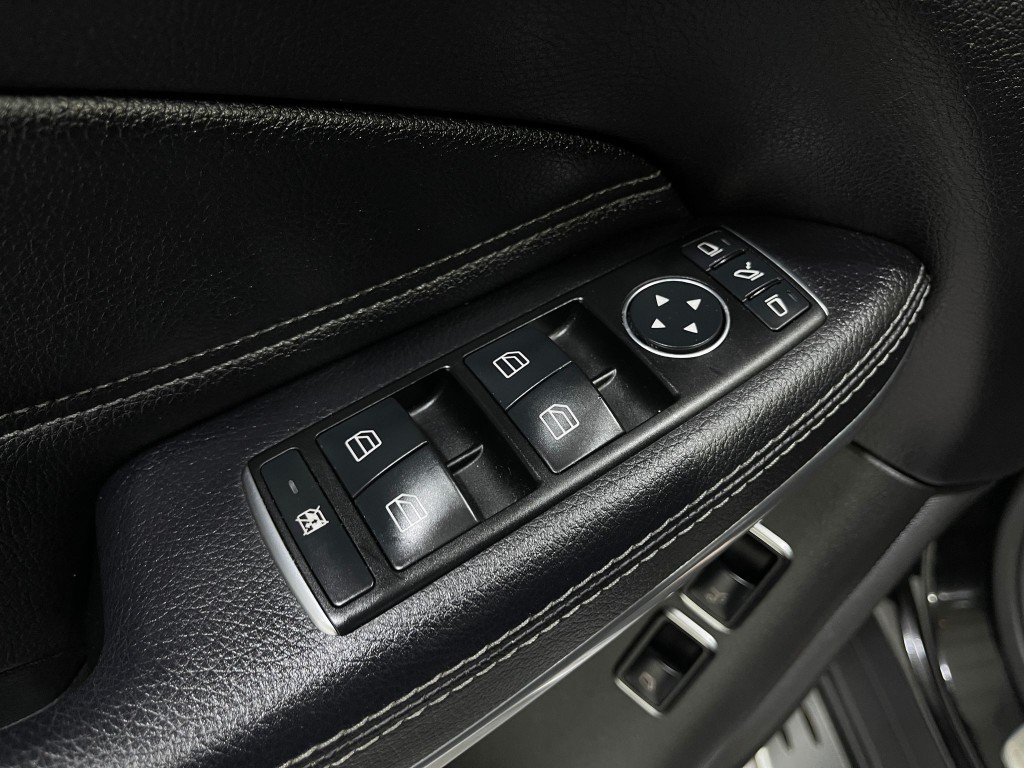 2017 Mercedes-Benz GLS-Class Image 17