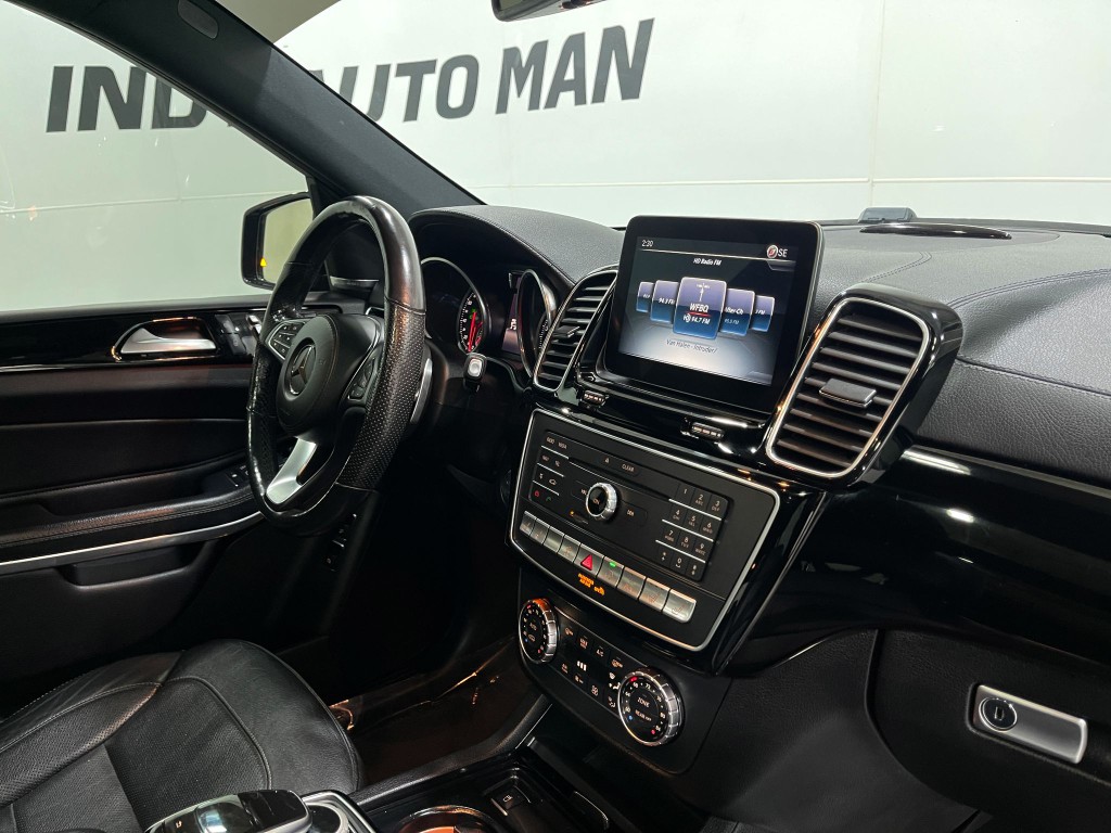 2017 Mercedes-Benz GLS-Class Image 21