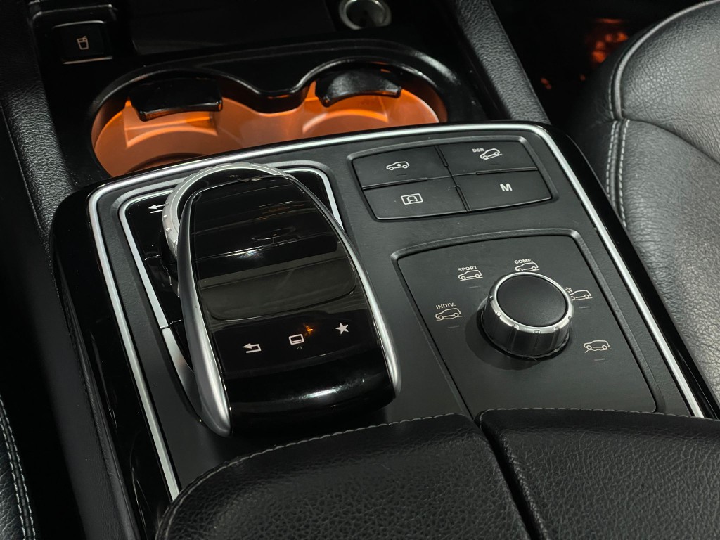 2017 Mercedes-Benz GLS-Class Image 27