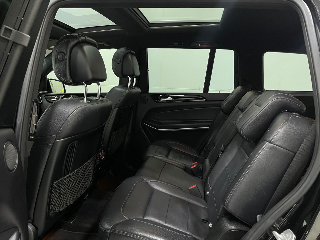 2017 Mercedes-Benz GLS-Class Image 32