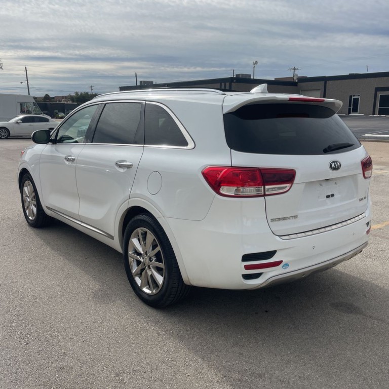2016 Kia Sorento Image 6