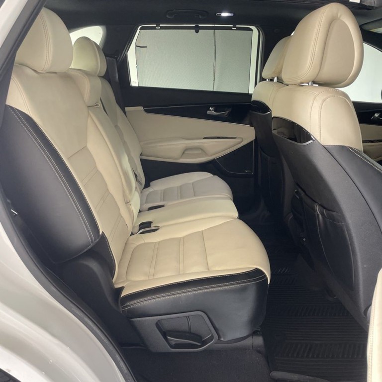 2016 Kia Sorento Image 14