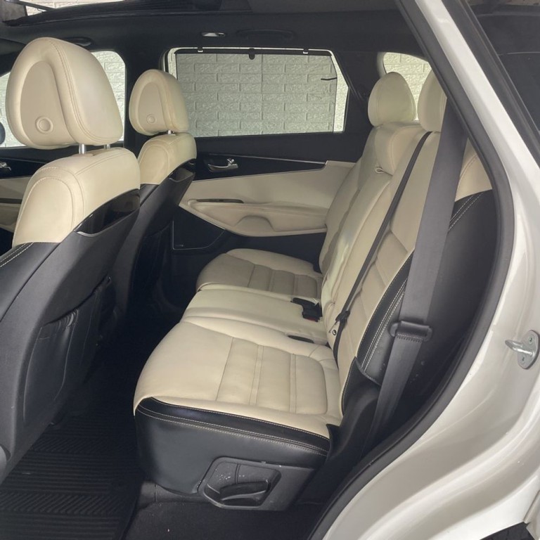 2016 Kia Sorento Image 15