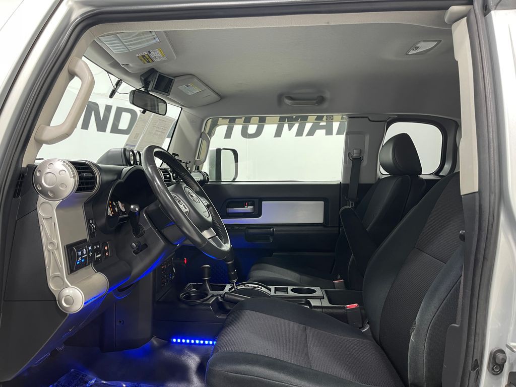 2007 Toyota FJ Cruiser Image 10