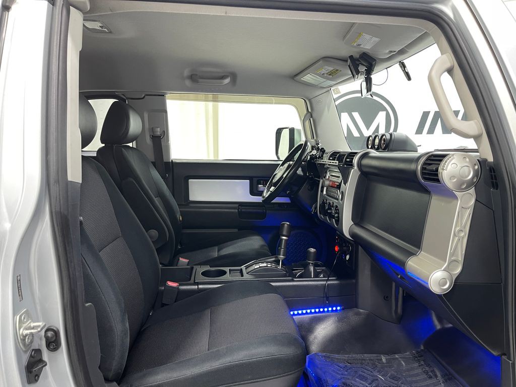 2007 Toyota FJ Cruiser Image 32