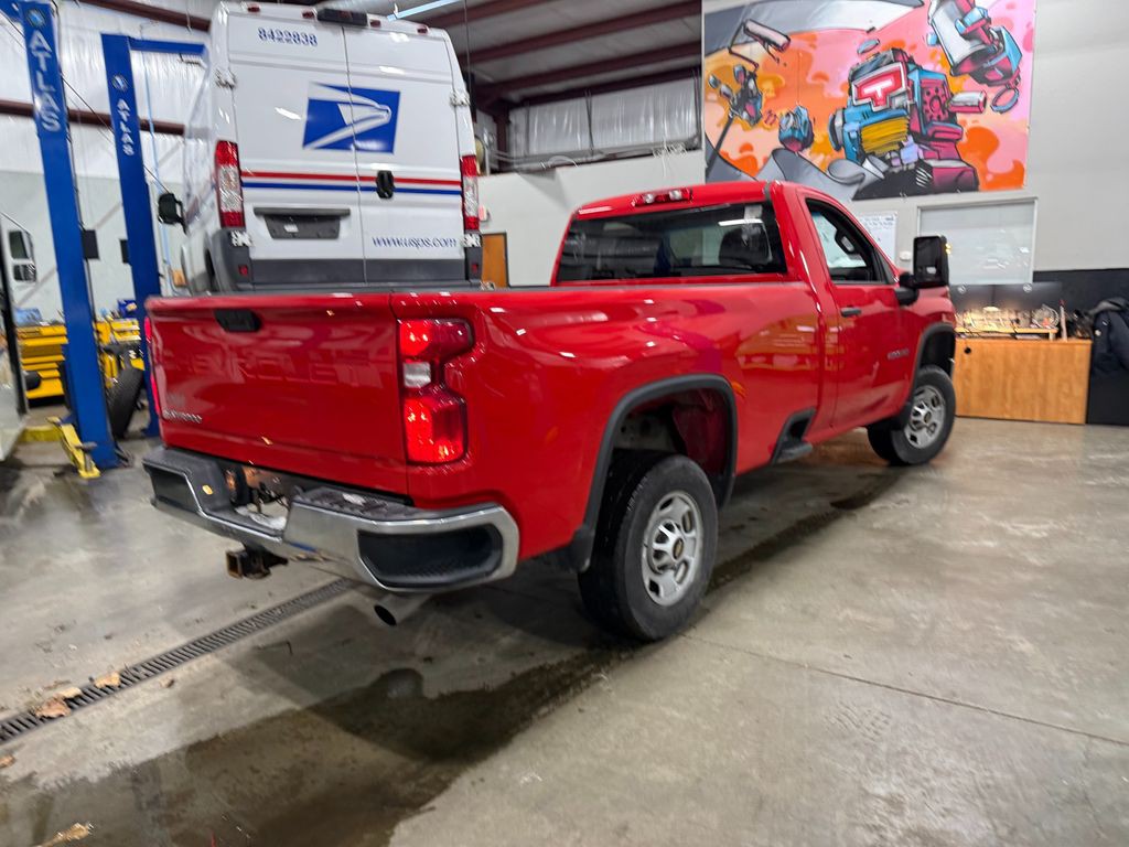 2021 Chevrolet Silverado 1500 Image 3