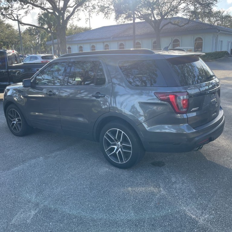 2019 Ford Explorer Image 6