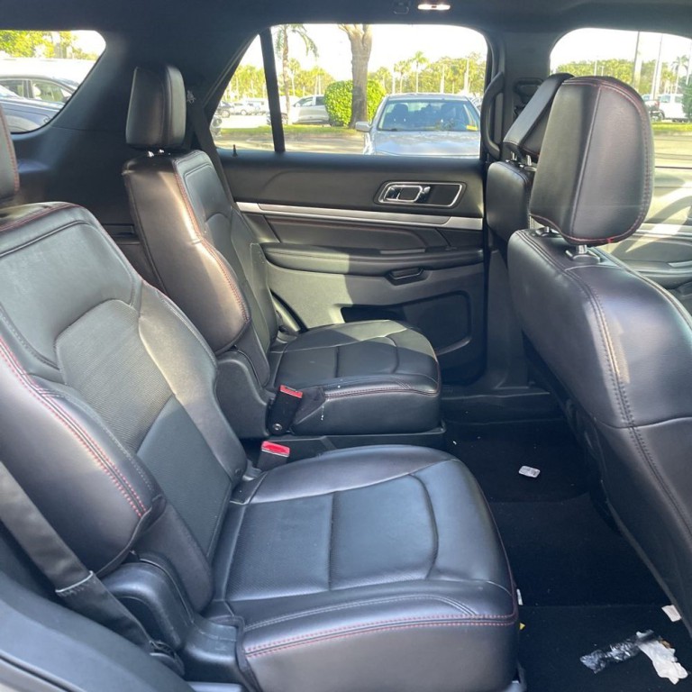 2019 Ford Explorer Image 15