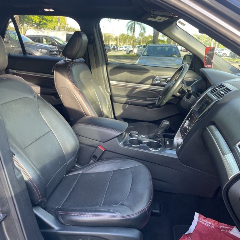 2019 Ford Explorer Image 8