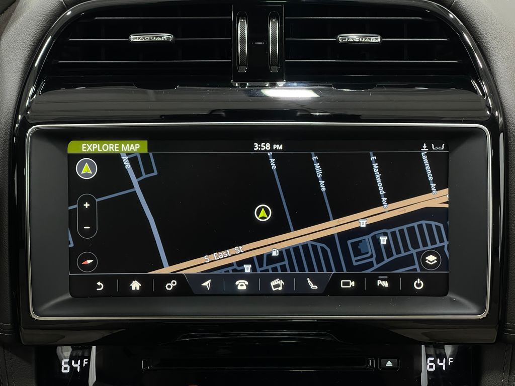 2019 Jaguar F-PACE Image 10