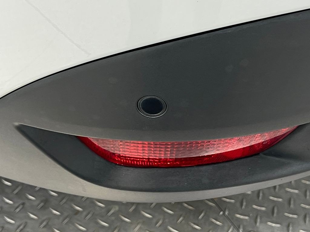 2019 Jaguar F-PACE Image 13