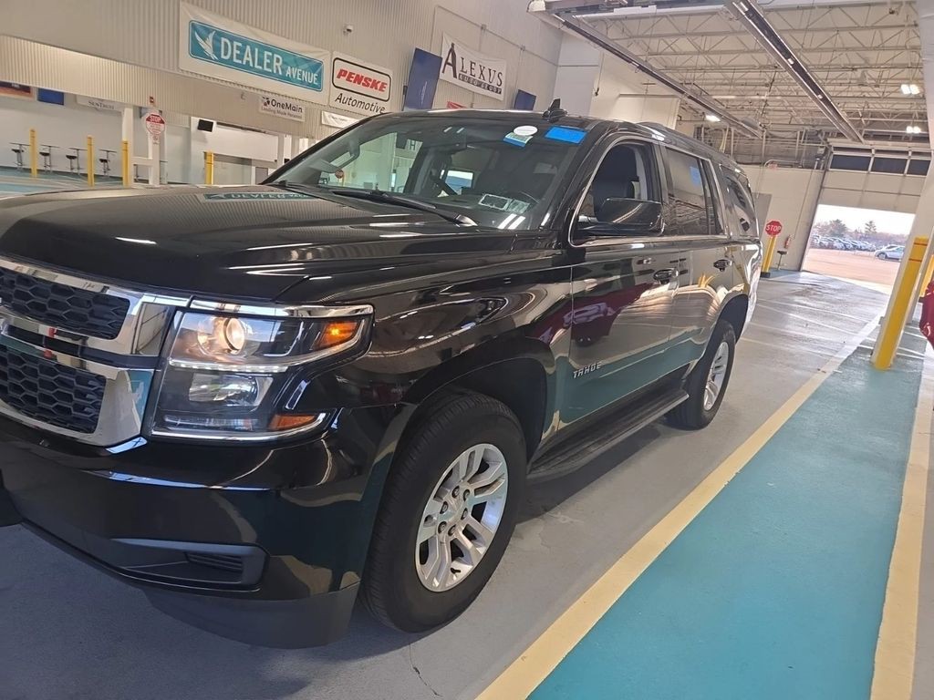 2019 Chevrolet Tahoe Image 2