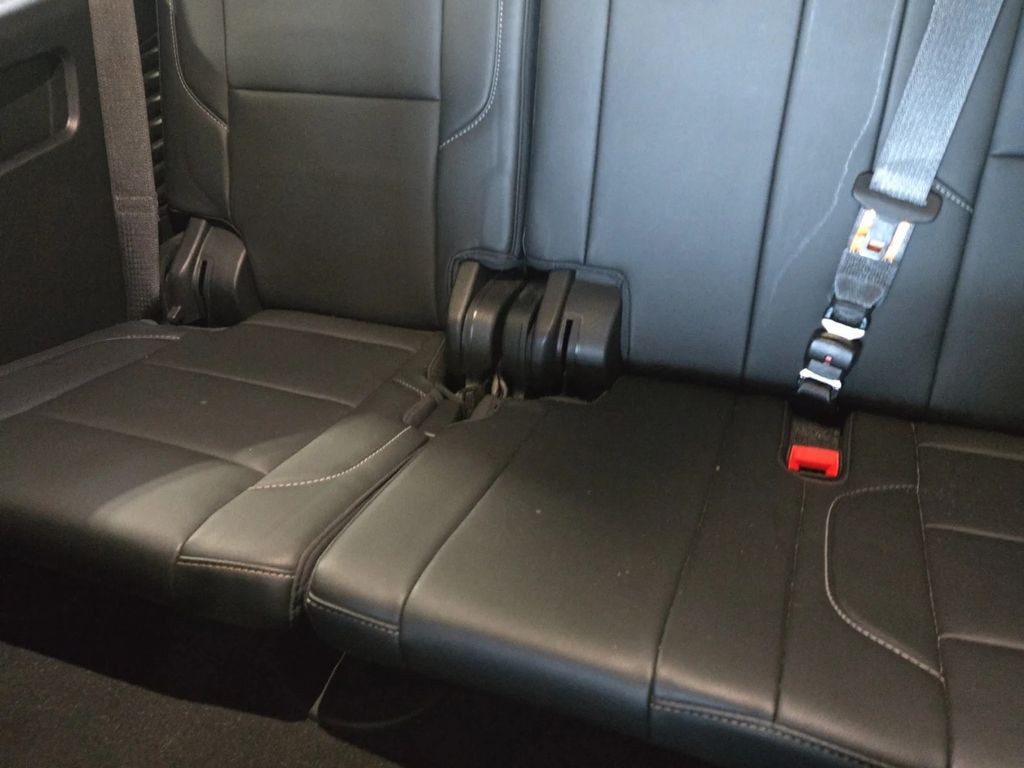 2019 Chevrolet Tahoe Image 8