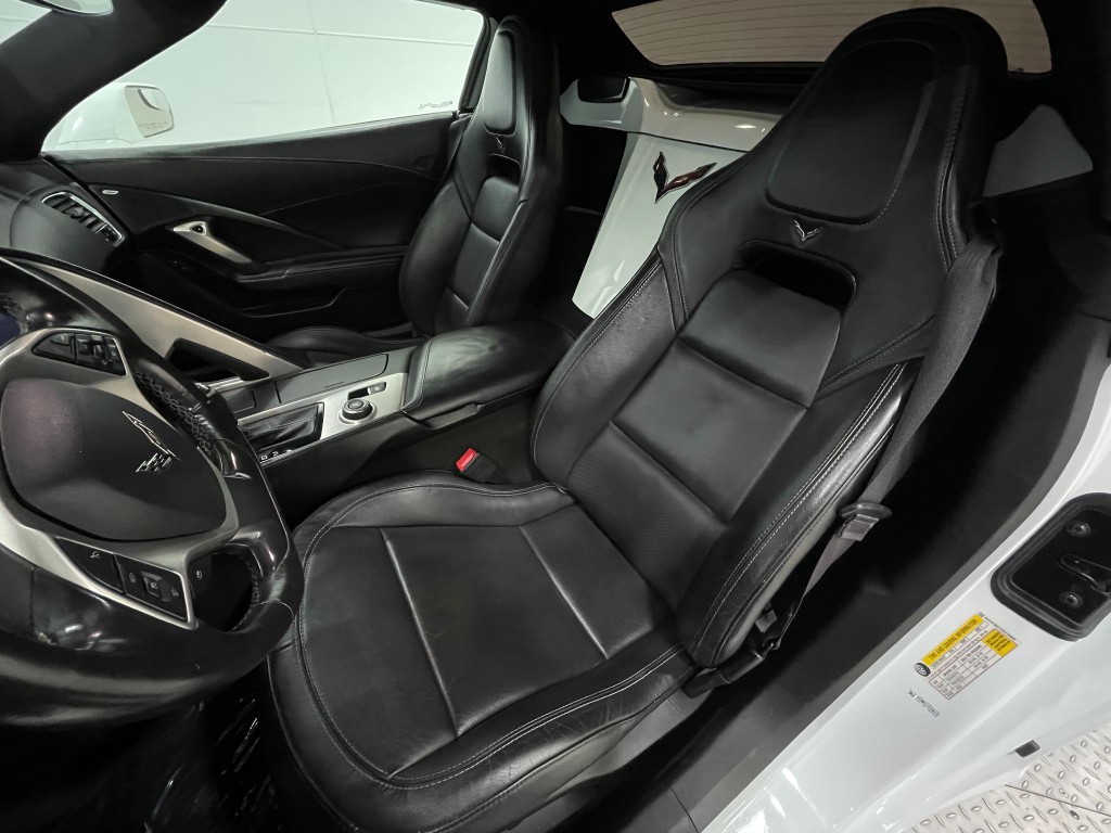 2016 Chevrolet Corvette Image 13
