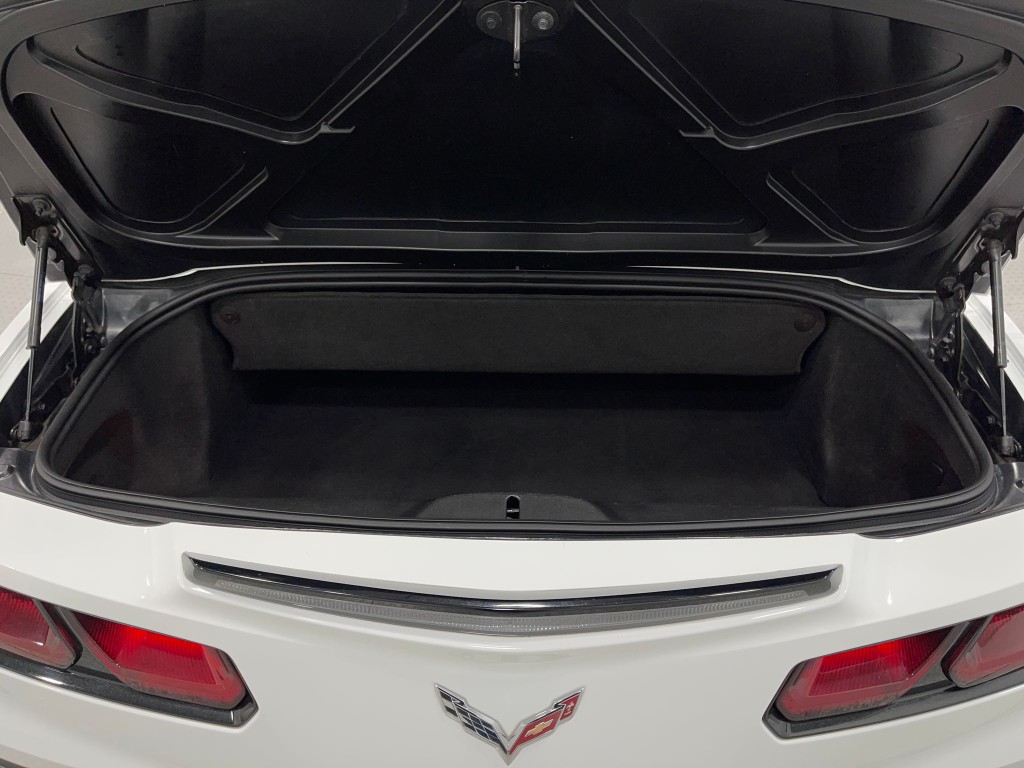 2016 Chevrolet Corvette Image 25