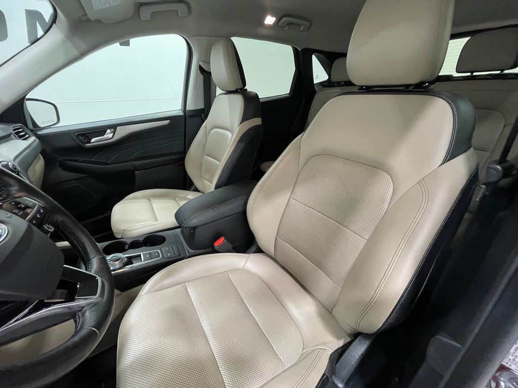 2021 Ford Escape Image 14