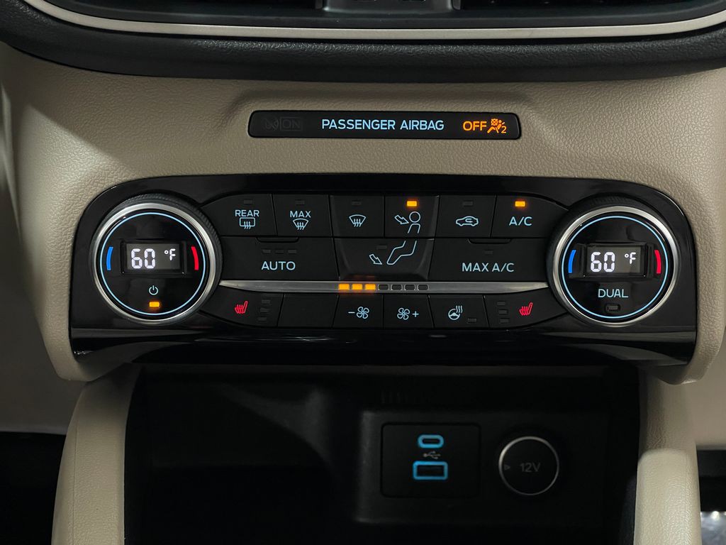 2021 Ford Escape Image 24