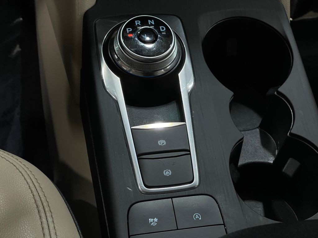 2021 Ford Escape Image 28