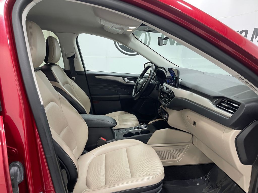 2021 Ford Escape Image 31