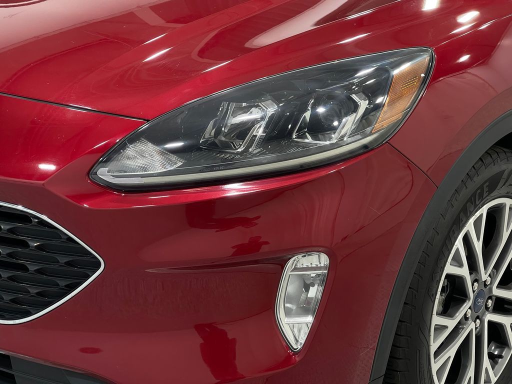 2021 Ford Escape Image 32