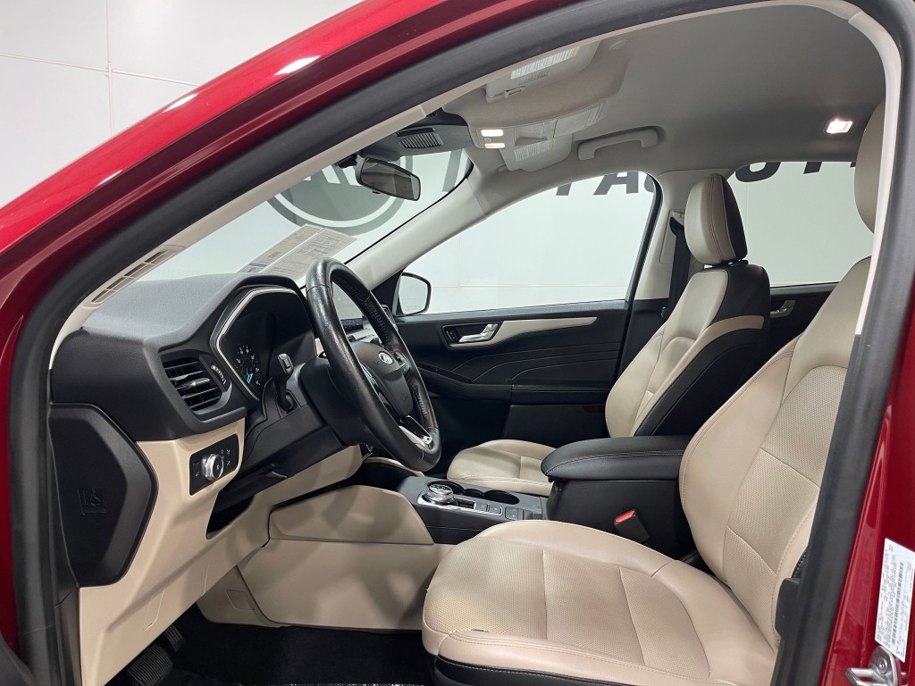 2021 Ford Escape Image 12