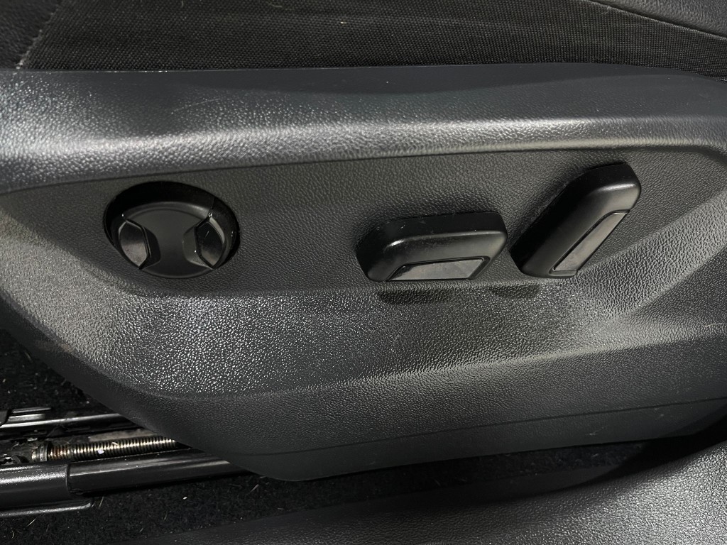 2021 Volkswagen Tiguan Image 16