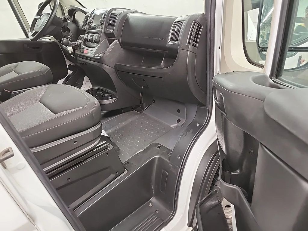 2021 RAM Promaster Image 6