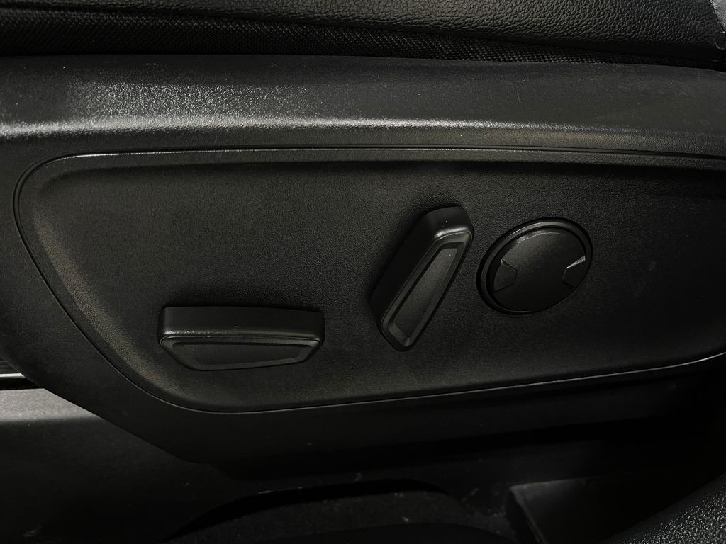 2020 Ford Escape Image 18