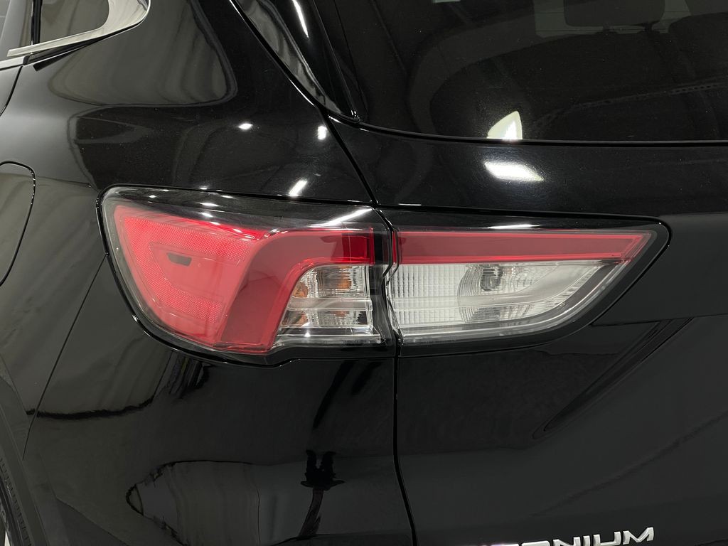 2020 Ford Escape Image 35