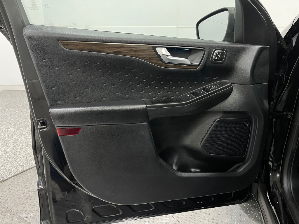 2020 Ford Escape Image 16