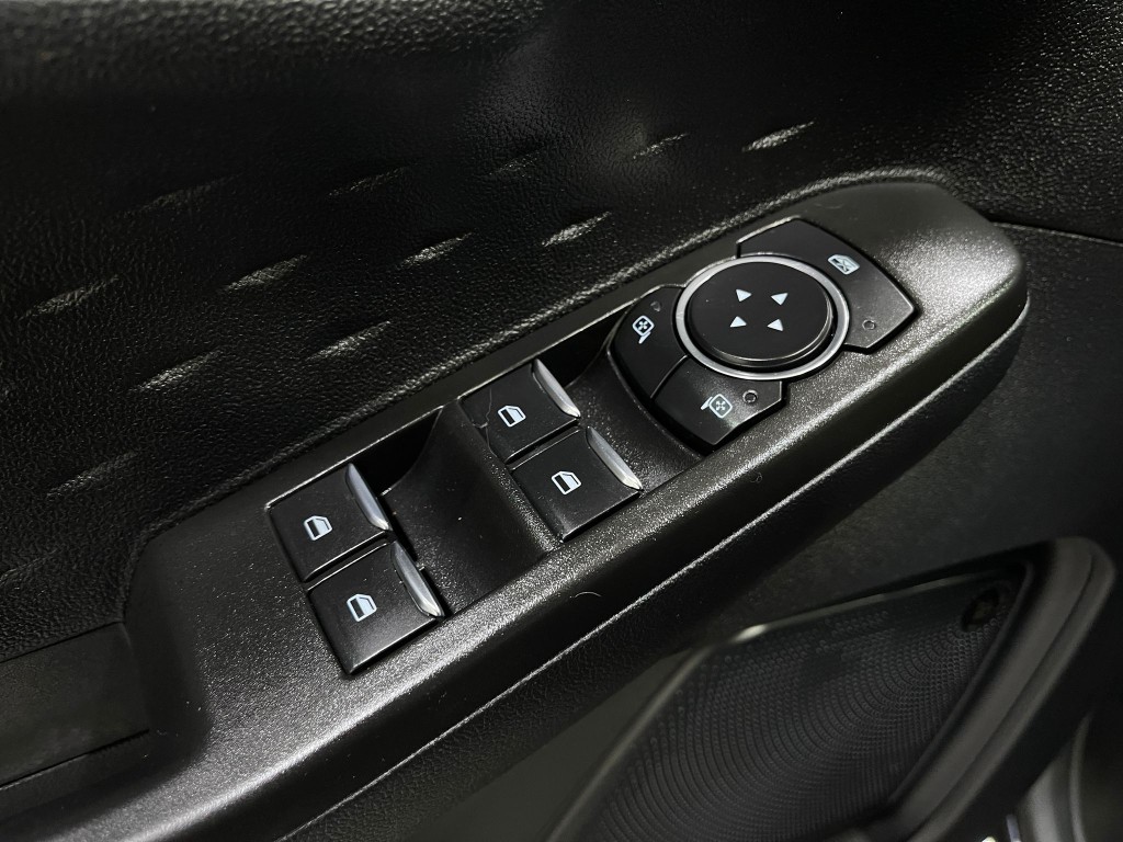 2020 Ford Escape Image 17