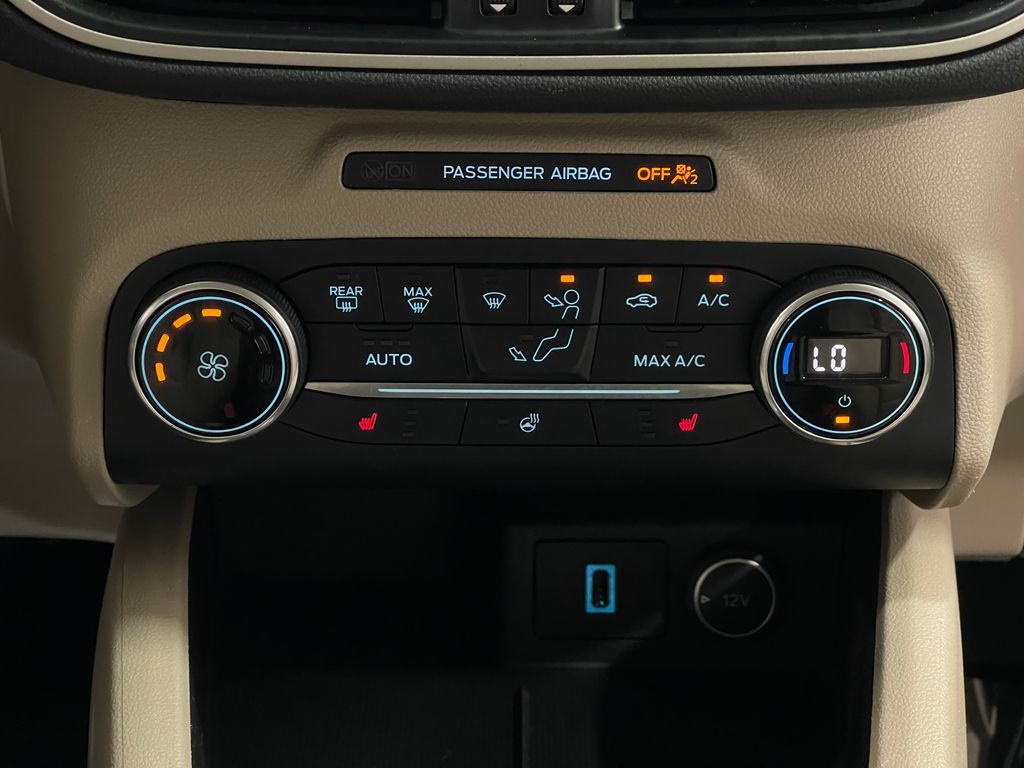 2020 Ford Escape Image 24