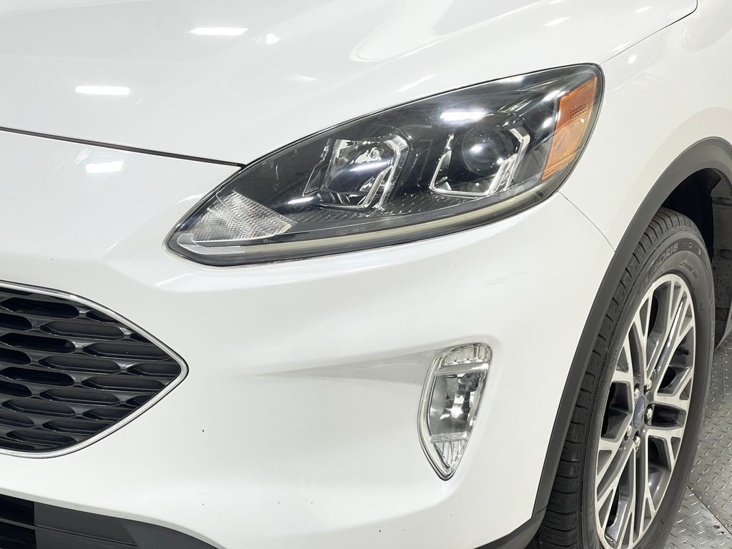 2020 Ford Escape Image 32