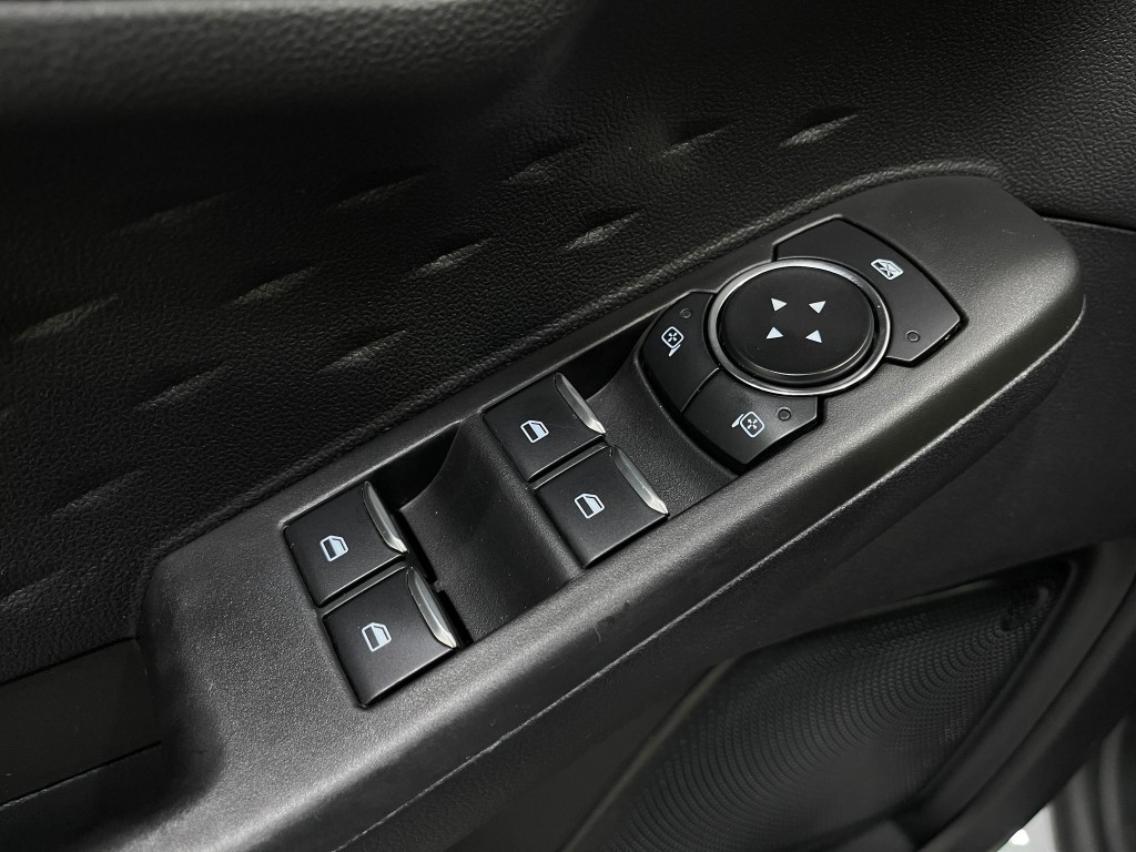 2020 Ford Escape Image 15