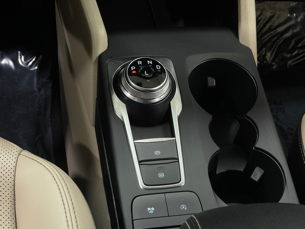 2020 Ford Escape Image 28