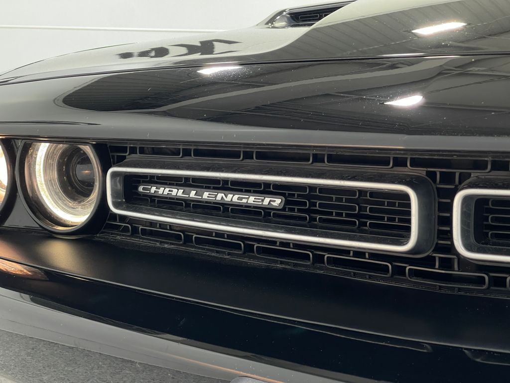 2019 Dodge Challenger Image 36